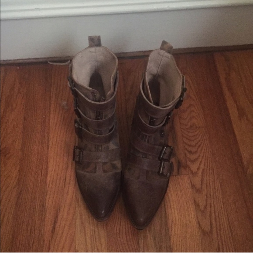 ISO FREEBIRD SKLTR BOOTS SIZE 7 Not for sale